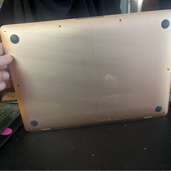 selling my Mac bookair13, its in perfect shape.